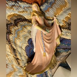 Lenox porcelain princess Guinevere Mint Condition